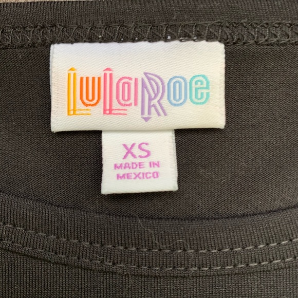 LulaRoe Gigi Black Shirt - Picture 2 of 4